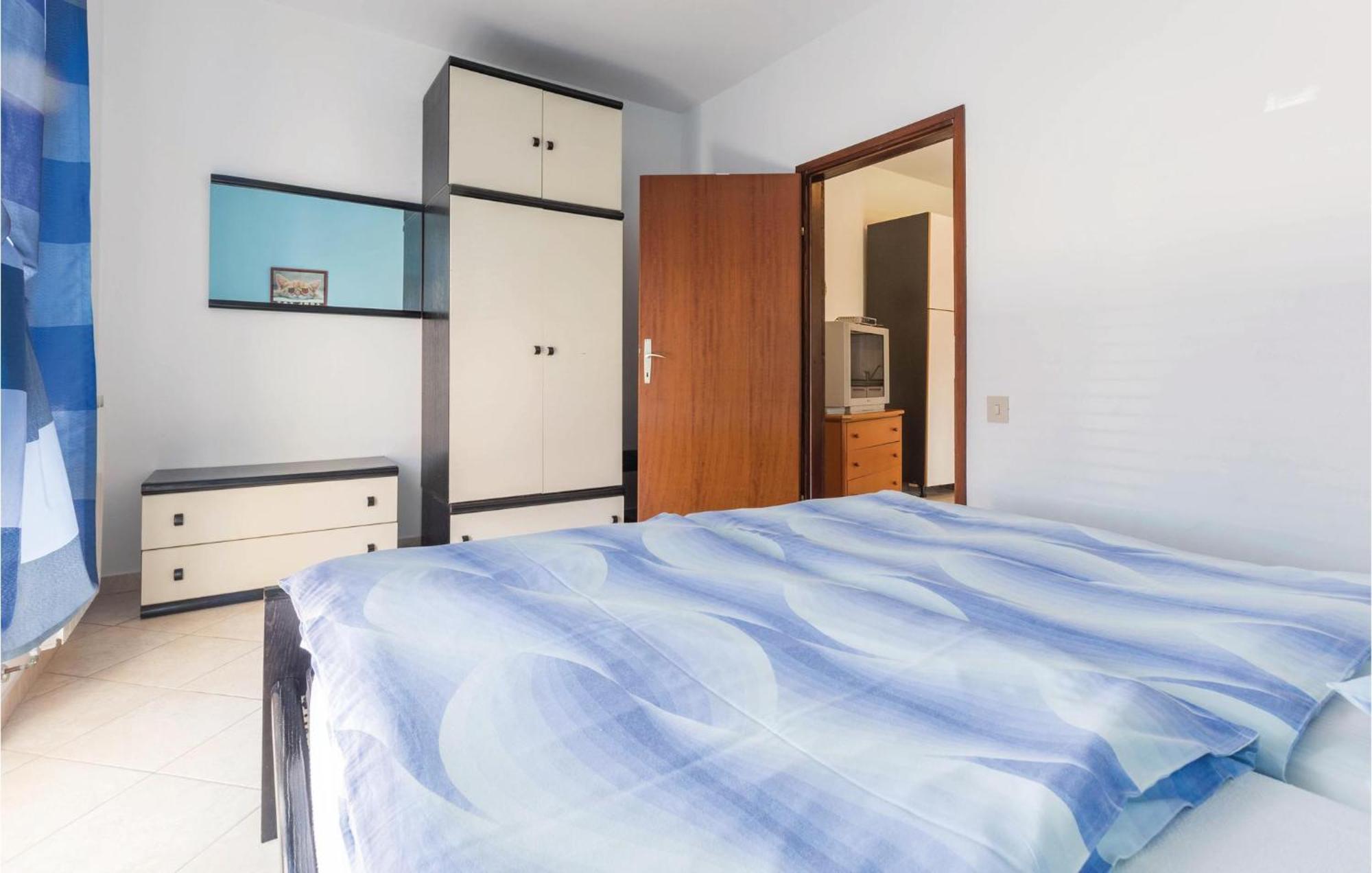 2 Bedroom Beautiful Apartment In Savudrija Exterior photo